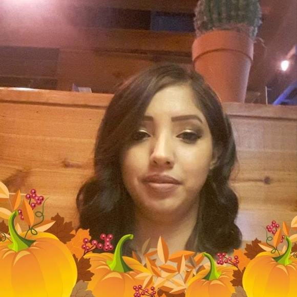 Meet your Posher, Vanessa - Picture 1 of 1